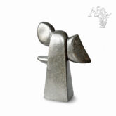 Farai Kasvinge: socha Slon Farai Kasvinge: socha Slon