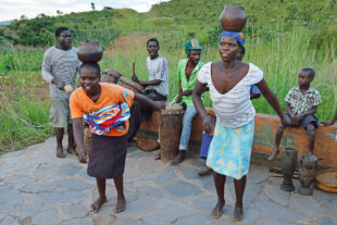Malířství v Tengenenge Malířství v Tengenenge