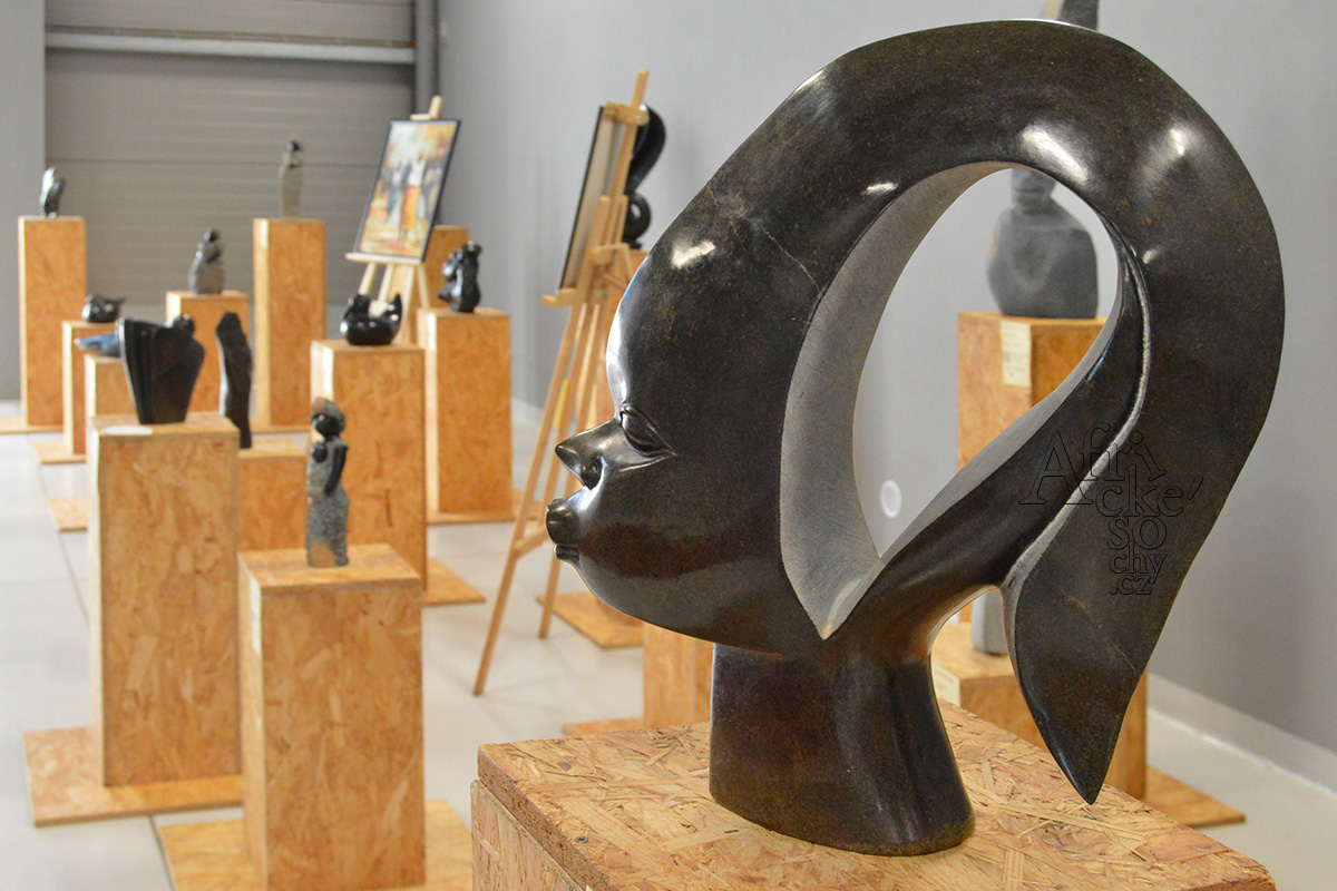 Kamenné sochy ze Zimbabwe na veletrhu FOR INTERIOR / FOR GARDEN 2026