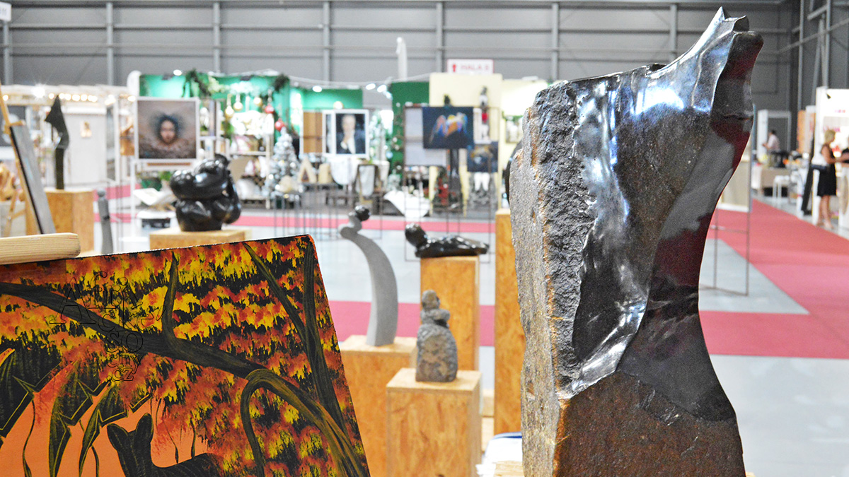 Kamenné sochy ze Zimbabwe na veletrhu FOR INTERIOR / FOR GARDEN 2026